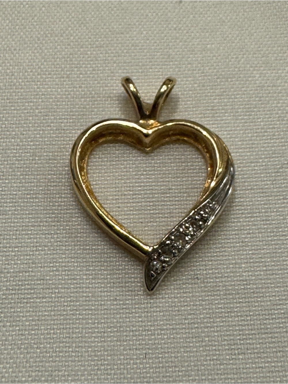 14k Solid Gold Vintage Heart Pendant with Diamonds